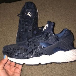 Snake skin navy huaraches